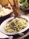 Fast & Easy Dinner: Broccoli Pesto Spaghetti